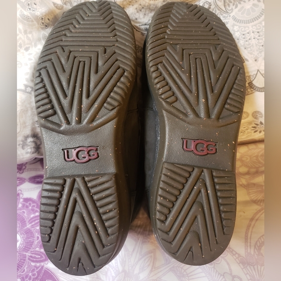 Ugg Cecile Duck Boots Women's Size 8 Waterproof Black Leather+Sherpa Gorpcore - Picture 8 of 16